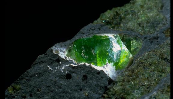 Forsterite, un minerale di olivina